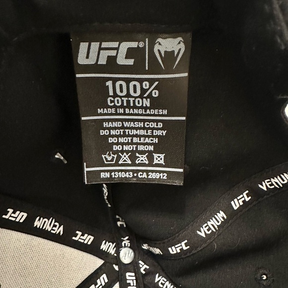 UFC Venum Authentic Fight Week 2.0 Unisex Hat Black Red Silver NWT $45 - Picture 8 of 10